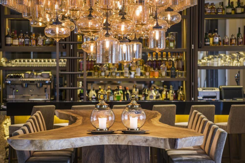 Oasia Resort Sentosa By Far East Hospitality Сингапур Экстерьер фото The bar at the hotel